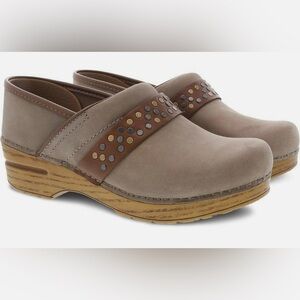 Dansko Pavan Taupe Milled Nubuck
Women's Clog